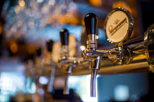 Bières dans un bar