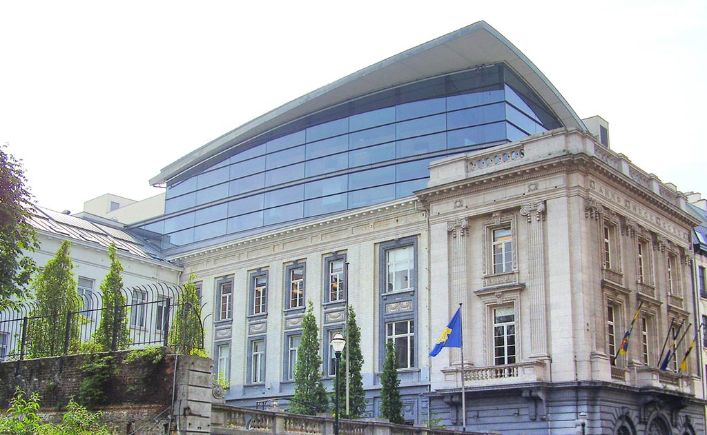 Siège du Parlement bruxellois (vue extérieure du bâtiment)