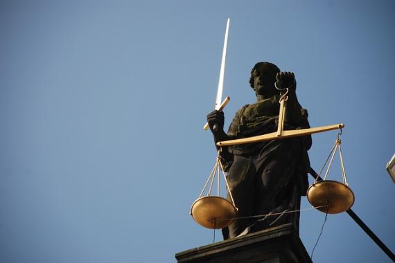 Statue représentant l'allégorie de la justice