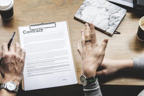 Contrat en signature