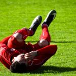 Homme blessé au football